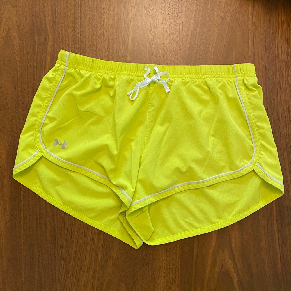 Under Armour running shorts SM